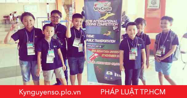Đoàn 'lập trình viên nhí' VN trở về sau chiến thắng
