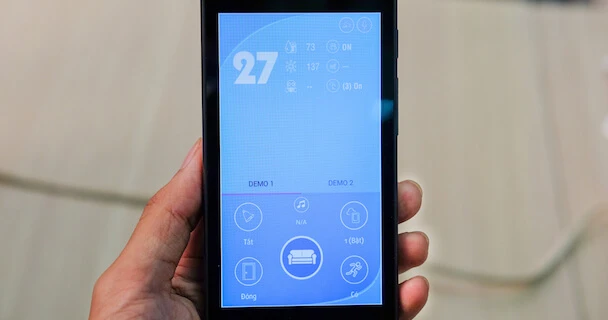 Điều khiển hệ thống điện trong nhà bằng smartphone