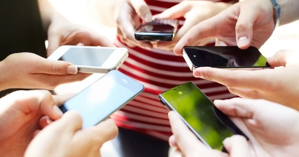 Smartphone đang hủy hoại cuộc sống như thế nào?