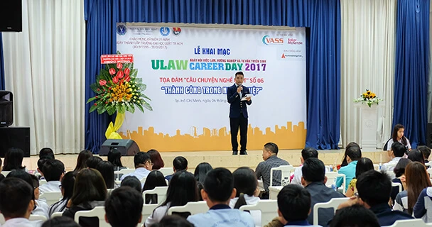 Ngày hội việc làm thu hút gần 6,000 sinh viên tham gia