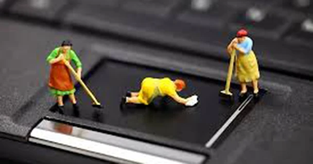 Cách làm sạch bàn phím máy tính nhanh cấp tốc