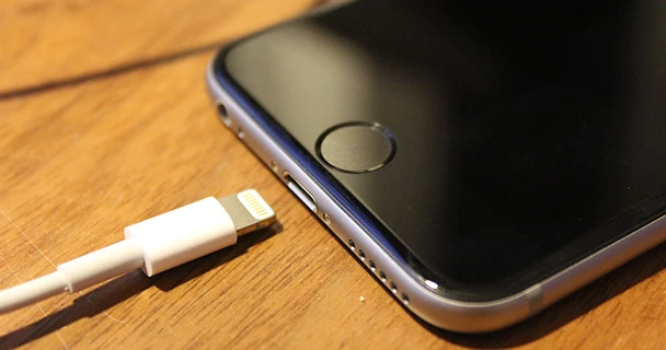 Khi nào thì nên thay pin cho iPhone?