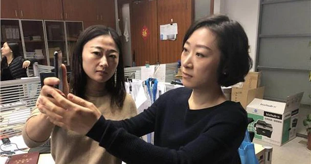 Face ID trên iPhone X lại tiếp tục bị 'thất thủ'