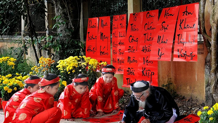 Cách viết câu đối, chúc tết kiểu thư pháp