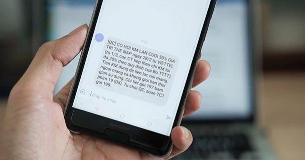 Đua nhau nạp khuyến mãi 50% cho thuê bao trả trước