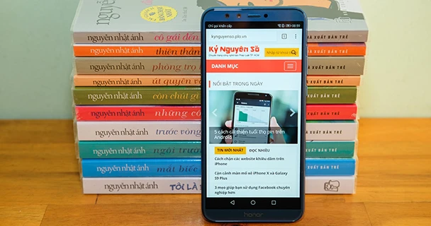 Trên tay chiếc smartphone gây sốt ở phân khúc giá rẻ