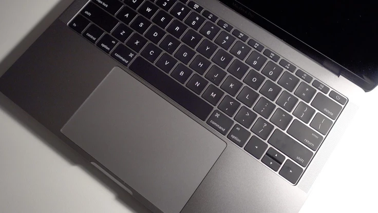 Apple đau đầu vì bị kiện tập thể 