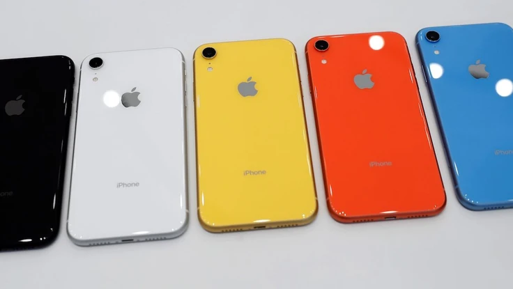 Nhiều mẫu iPhone cũ và xách tay giảm giá mạnh
