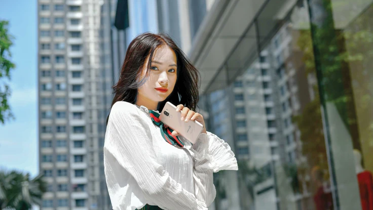 Lộ diện mẫu smartphone Việt giá rẻ chưa đến 2 triệu đồng