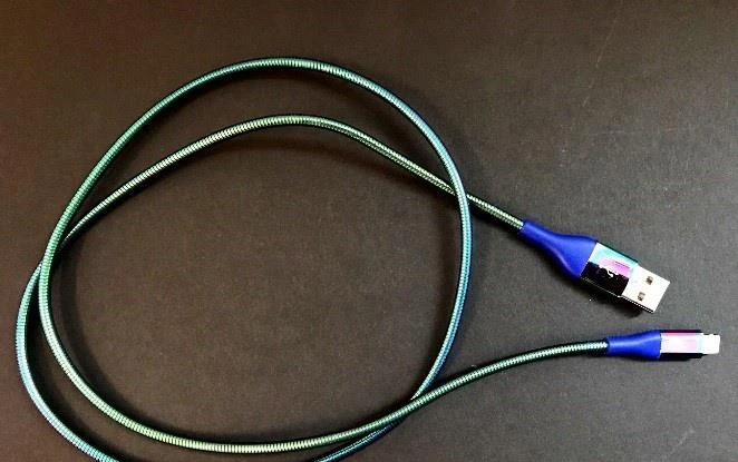 Thu hồi 90.000 cáp sạc iPhone vì nguy cơ cháy nổ