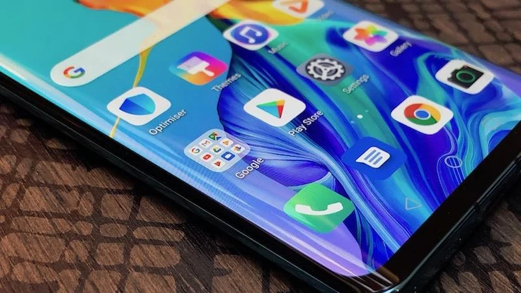 Huawei hiển thị quảng cáo trên màn hình khóa điện thoại?