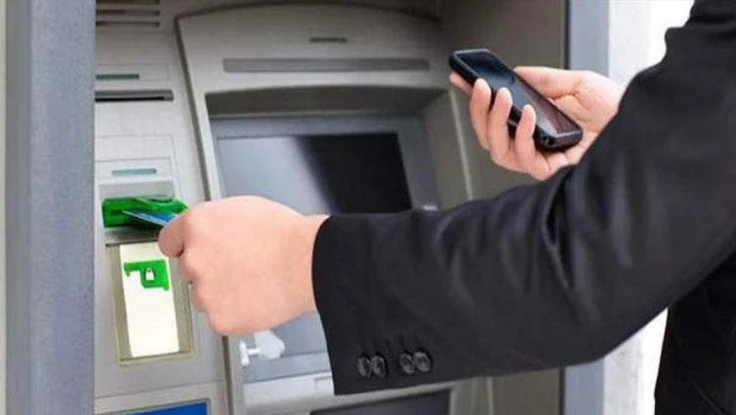 Cách khóa thẻ ATM bằng tin nhắn và ứng dụng