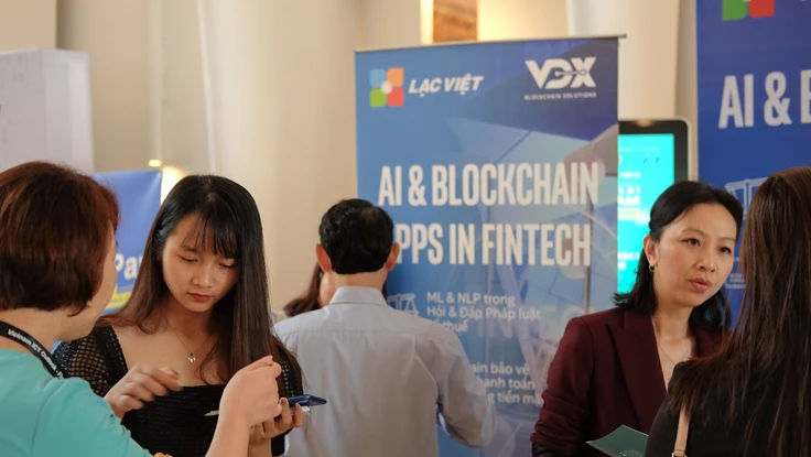 Ứng dụng công nghệ, đẩy mạnh thanh toán không dùng tiền mặt