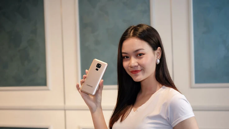 Xuất hiện smartphone có 3 camera AI giá chỉ 2,5 triệu đồng