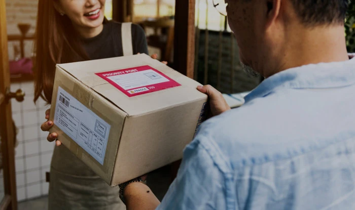 Bưu phẩm được vận chuyển từ Trung Quốc có dính COVID-19?