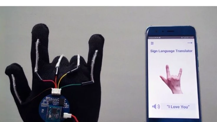 Găng tay thông minh giúp biến ngôn ngữ ký hiệu thành giọng nói