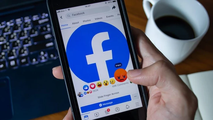 Trò đùa 'quyền riêng tư' trên Facebook lại tái diễn