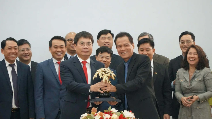 MobiFone và SCTV ký hợp tác chiến lược toàn diện