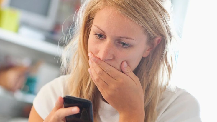 5 lý do khiến điện thoại không thể sạc nhanh