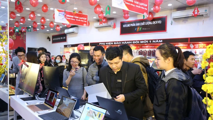 Nhiều mẫu laptop được giảm giá đến 10% dịp cuối tuần