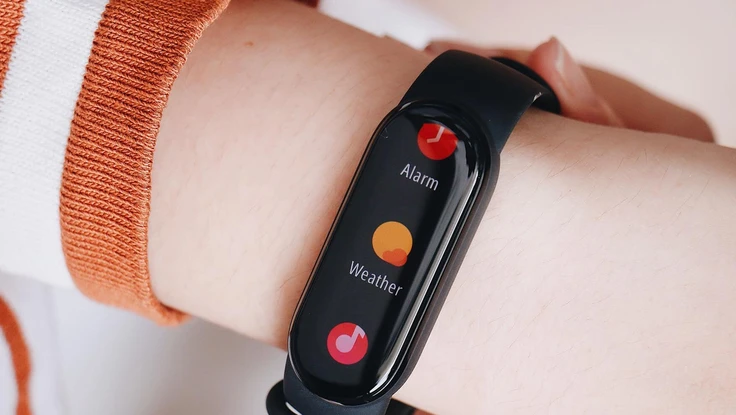 Lộ diện mẫu thiết bị đeo thông minh hỗ trợ 30 chế độ tập luyện