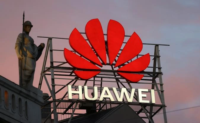 Huawei bị cáo buộc ép công ty Mỹ cài đặt backdoor?