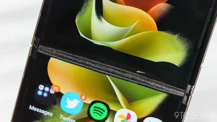 Samsung Galaxy Z Flip3 bị lỗi màn hình khi vừa ra mắt