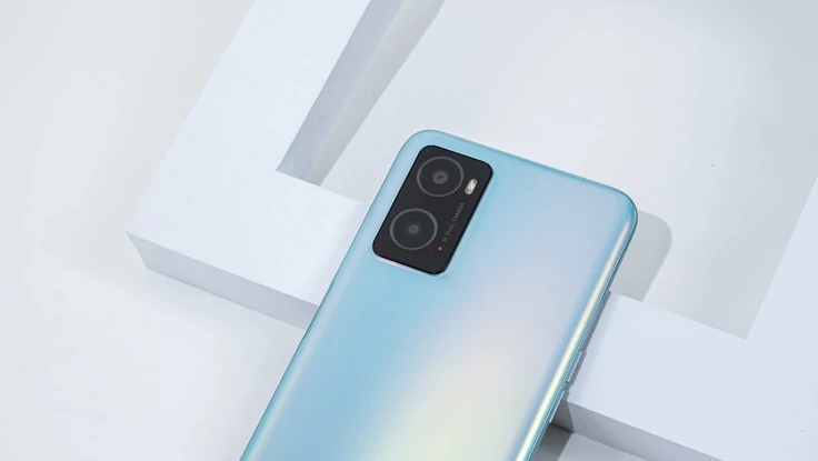 Lộ diện mẫu smartphone dưới 6 triệu, sạc nhanh 33 W