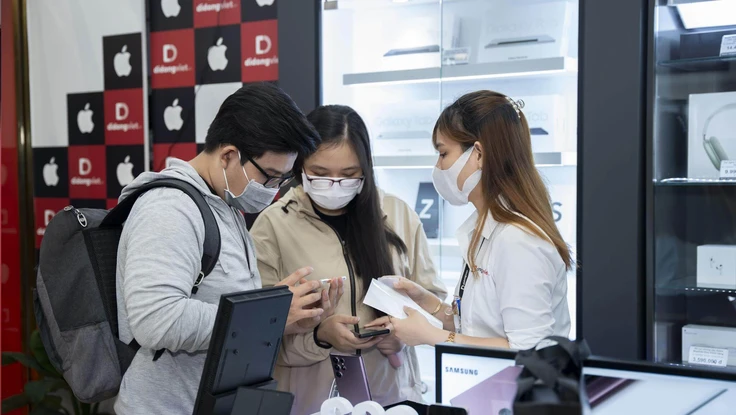 Samsung Galaxy S22 series đạt doanh số khủng trong ngày đầu mở bán