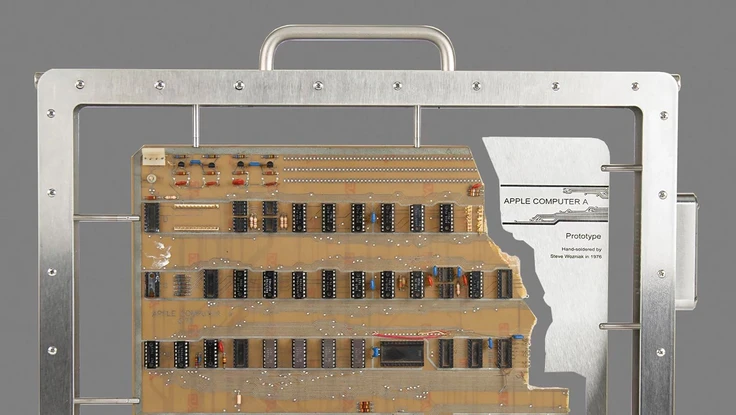 Nguyên mẫu Apple-1 mà Steve Jobs sử dụng được bán với giá hơn 16 tỉ đồng