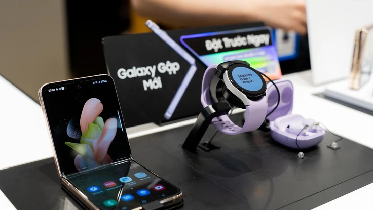 Galaxy Z Fold4 và Flip4 giảm gần 10 triệu đồng sau 1 tháng ra mắt