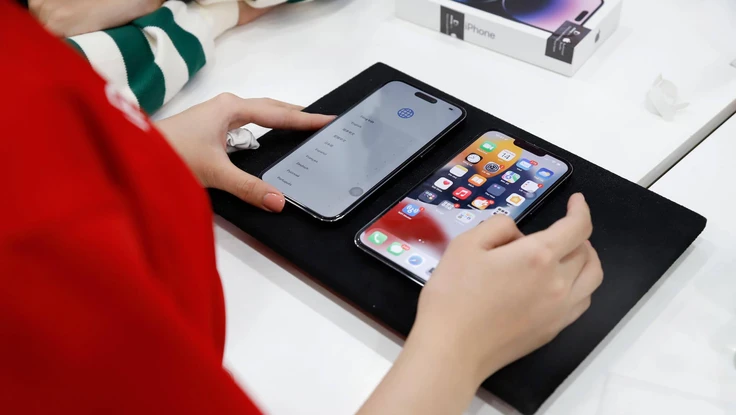 iPhone 14 series mở bán giá thấp nhất chỉ từ 19,9 triệu đồng