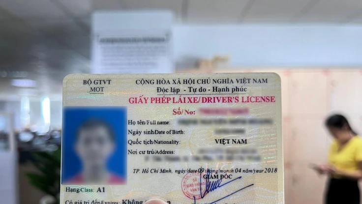 Cách phân biệt giấy phép lái xe thật và giả