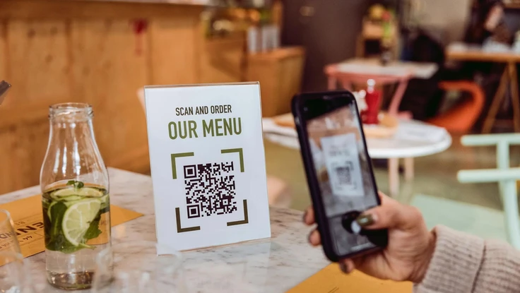 Dễ mất tiền khi quét QR Code ở nơi công cộng
