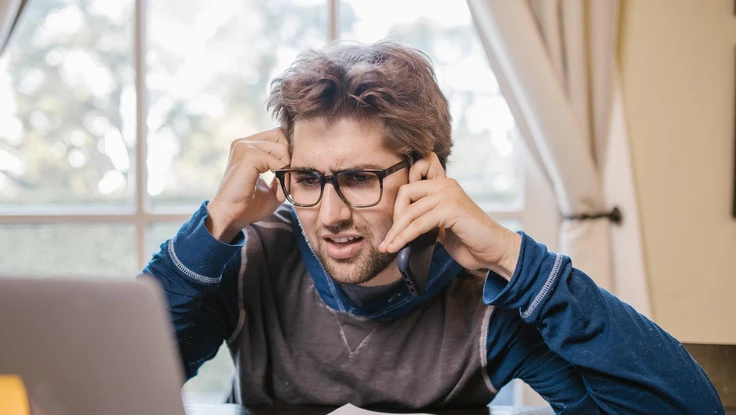 Infographic: 4 việc cần làm khi bị mất điện thoại để tránh bị mất tiền