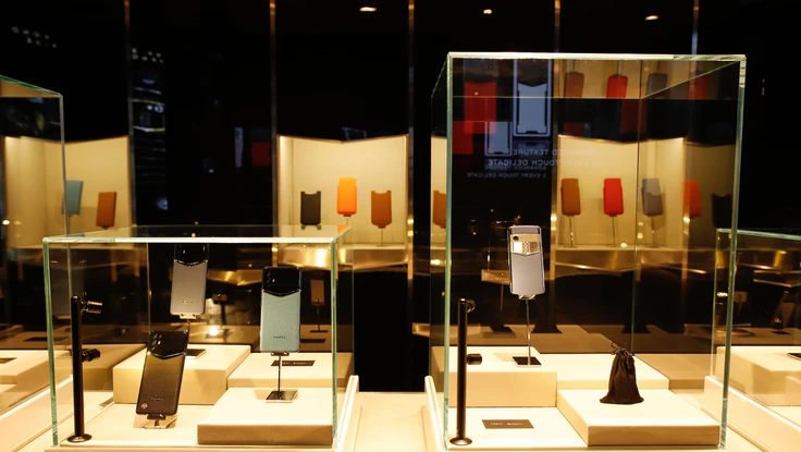 Tin công nghệ 26-12: Điện thoại chính hãng thu hút người tiêu dùng