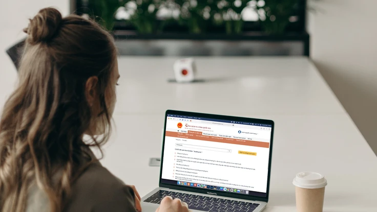 Bỏ sổ hộ khẩu, người dân đăng ký thường trú, tạm trú từ xa ra sao?