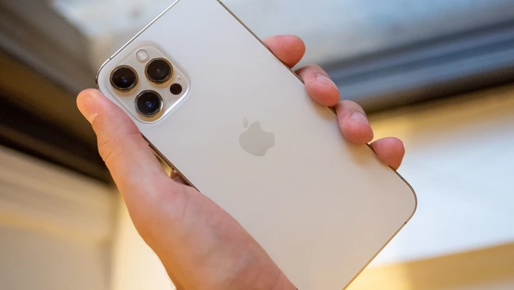 iPhone bất ngờ bị cấm sử dụng vì lo ngại gián điệp