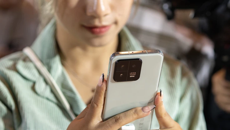 Xiaomi 13 được cập nhật Android 14