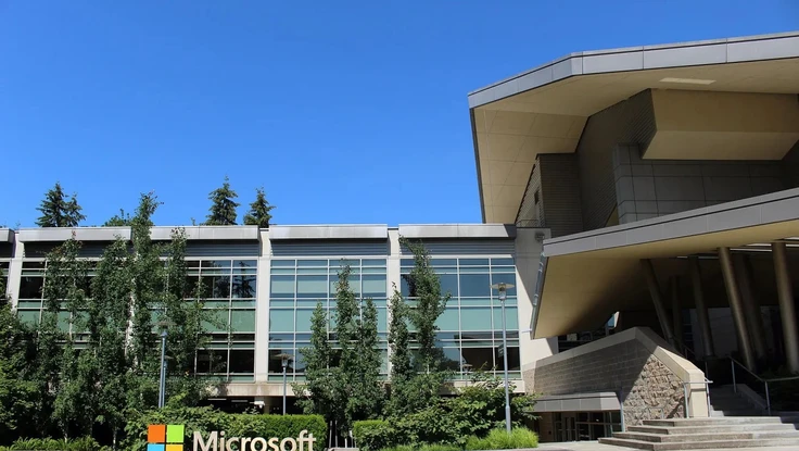 microsoft trình làng chip ai đầu tiên