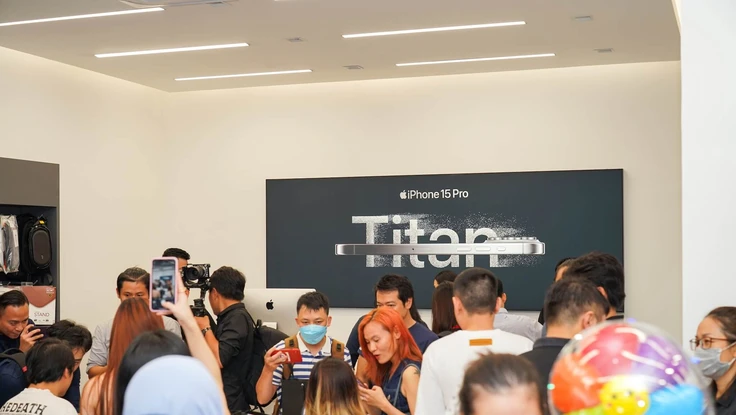 iPhone 15 pro max hút khách