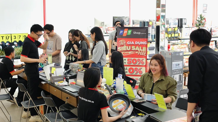 Các mẫu iPhone giảm giá mạnh đầu năm 2024