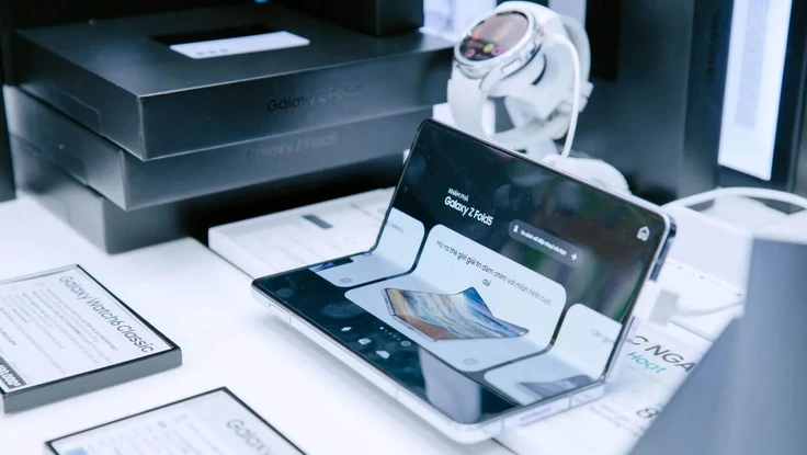 Điện thoại Samsung giảm giá đến 14 triệu đồng dịp cận Tết