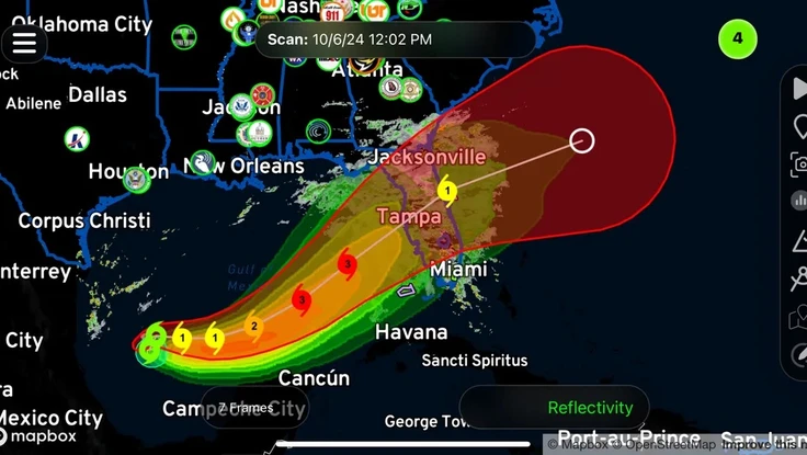 3 ứng dụng theo dõi cơn bão Milton đang đổ bộ Florida