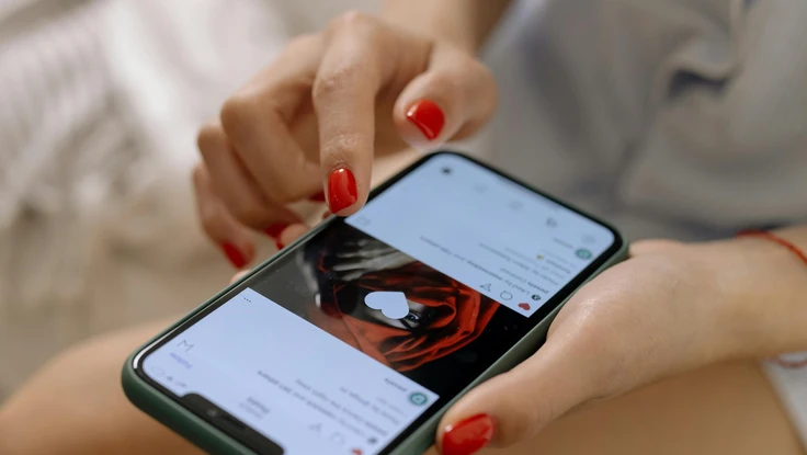 Mạng xã hội và những cạm bẫy vô hình đe dọa giới trẻ 