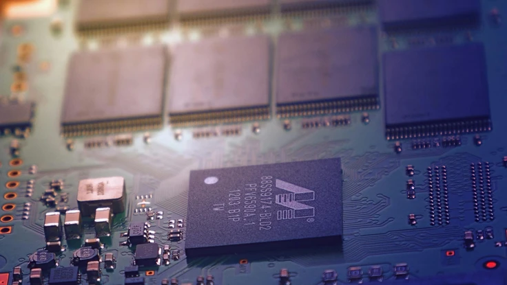 Hoa Kỳ bổ sung 140 công ty bán dẫn Trung Quốc vào danh sách đen thương mại