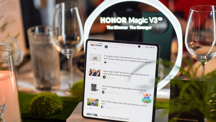 Lộ diện mẫu điện thoại màn hình gập mỏng nhất thế giới