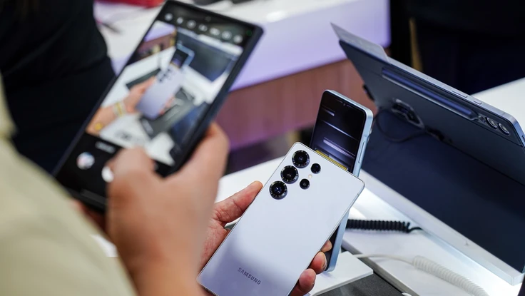 Camera góc riêu rộng trên Samsung Galaxy S25 Ultra gặp sự cố 