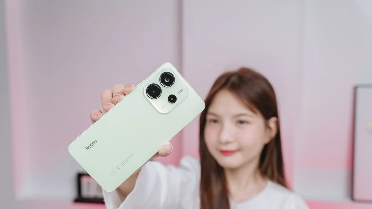 Nhiều mẫu điện thoại giảm giá mạnh dịp lễ 30-4