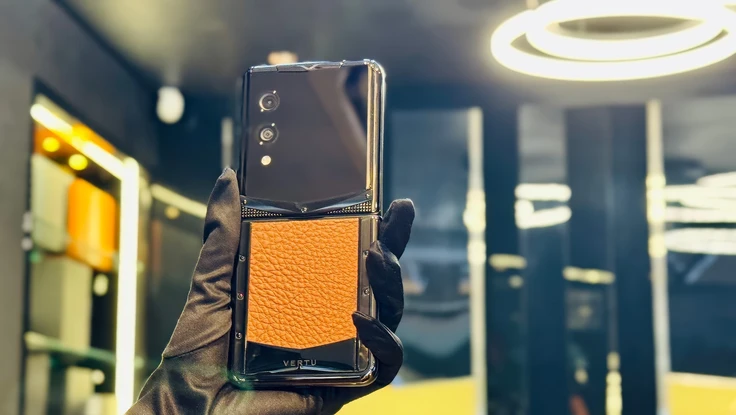 Tin công nghệ 12-5: Vertu Quantum Flip có gì đặc biệt?